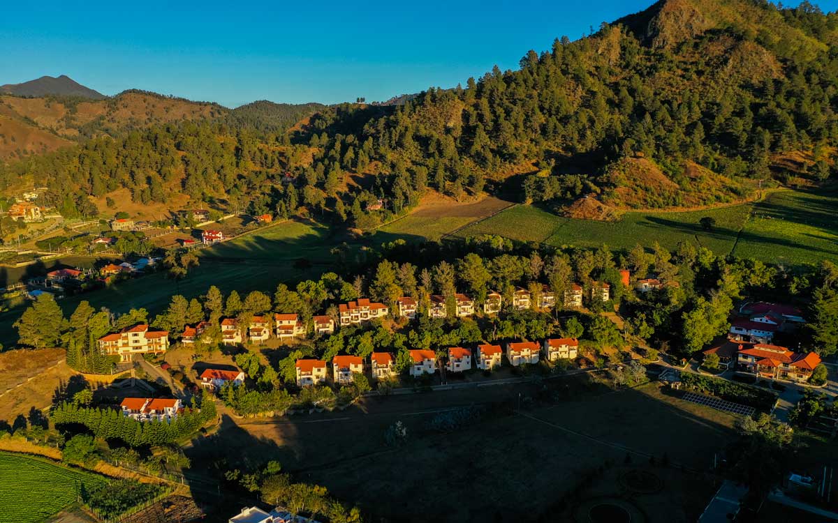 Rows of villas in Altocerro Villas, Hotel & Camping.