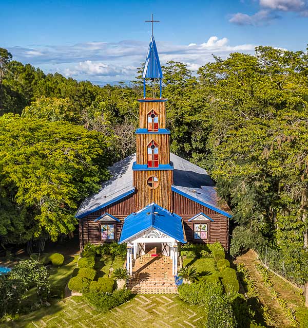 La Milagrosa small wood chapel.